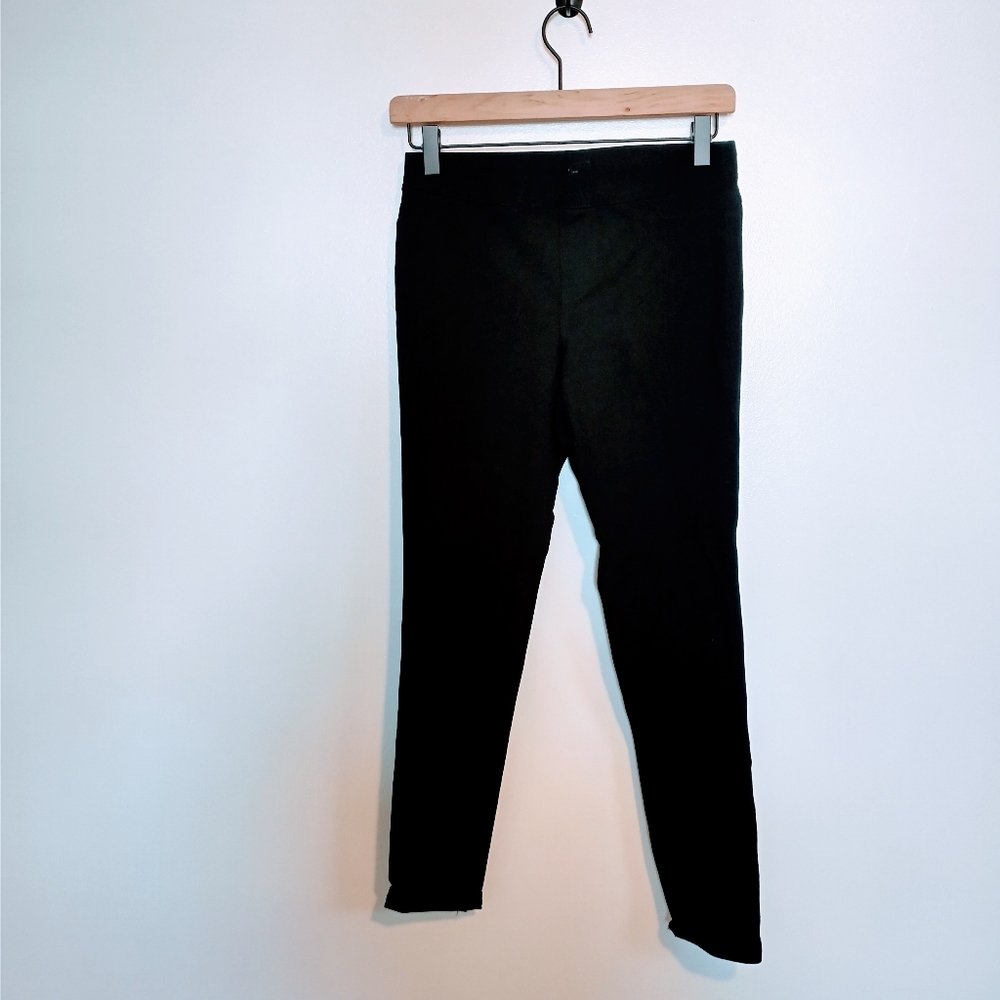Black leggings Hue with faux pockets size small